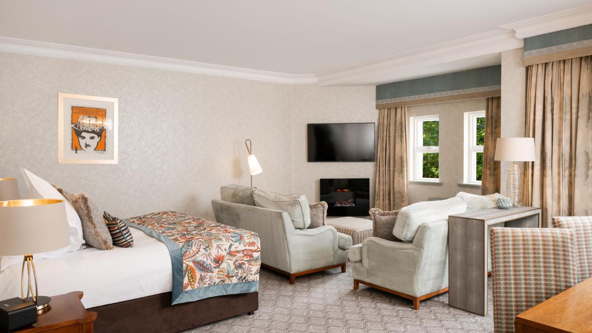 The Culloden Estate And Spa Холівуд Екстер'єр фото A suite at The Grove