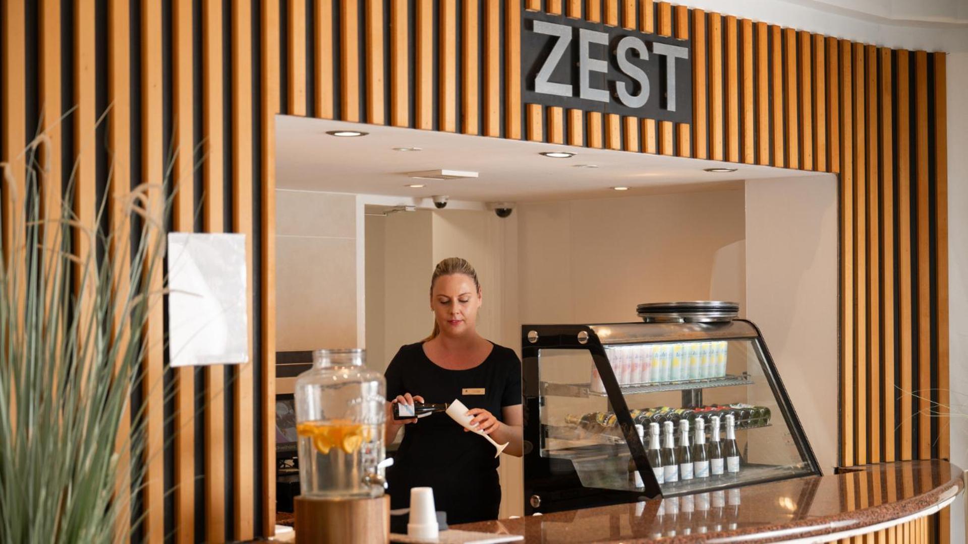 The Culloden Estate And Spa Холівуд Екстер'єр фото ZEST