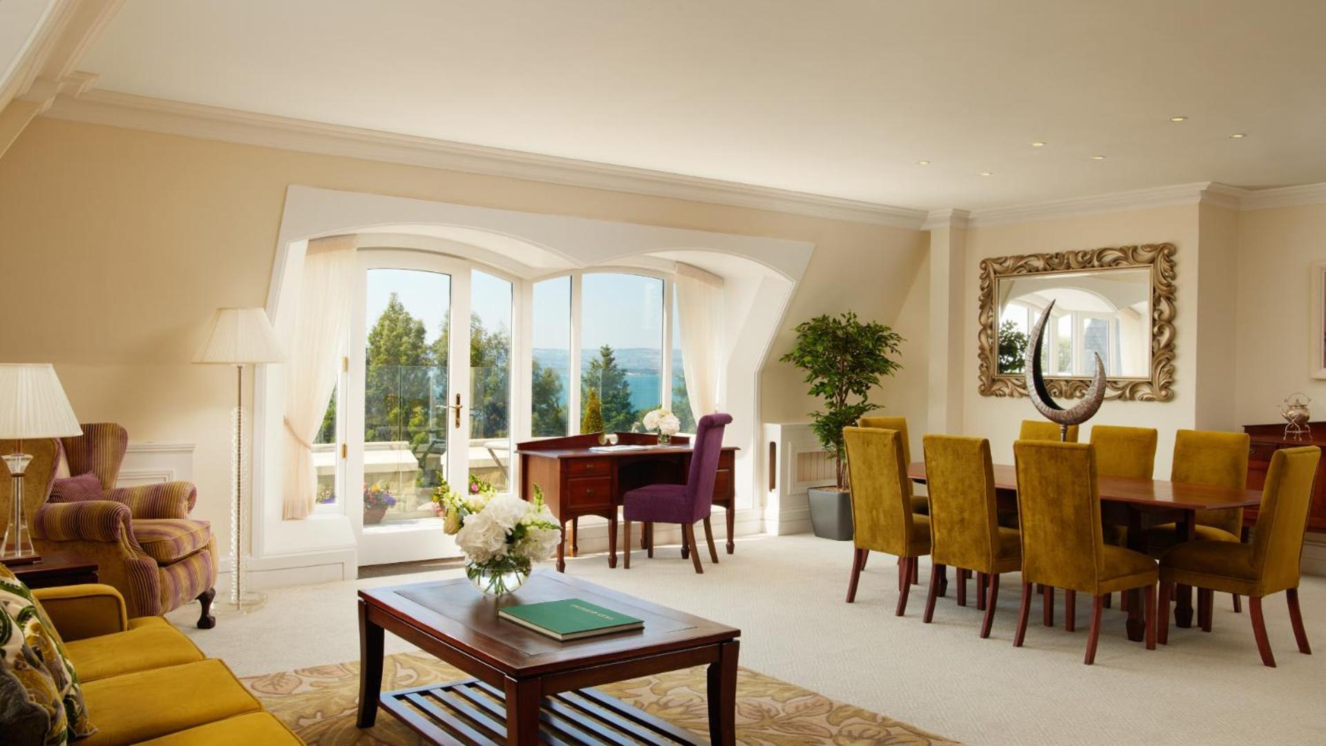 The Culloden Estate And Spa Холівуд Екстер'єр фото Interior of a typical apartment